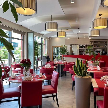 Brit Hotel Brive La Gaillarde - Restaurant La Limousine Malemort Экстерьер фото