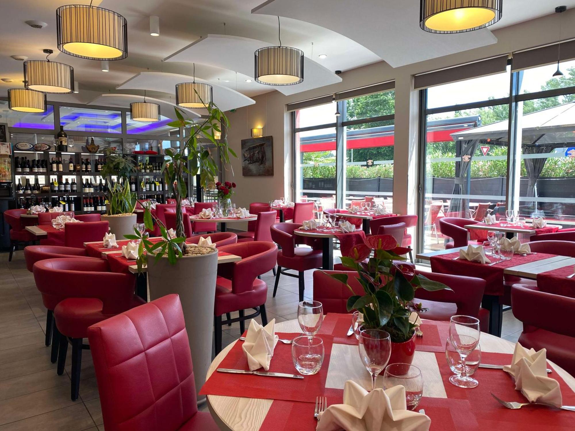 Brit Hotel Brive La Gaillarde - Restaurant La Limousine Malemort Экстерьер фото