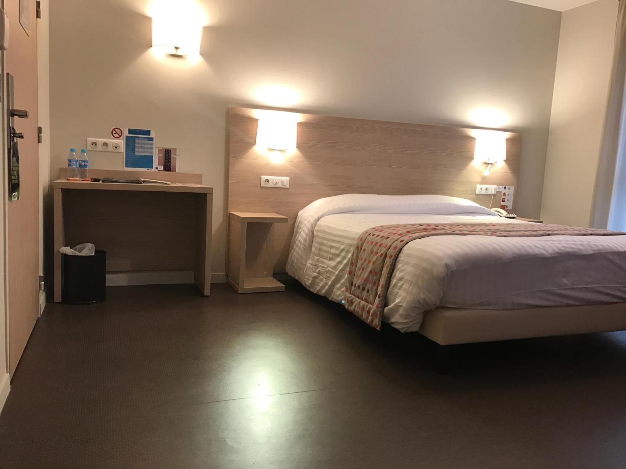 Brit Hotel Brive La Gaillarde - Restaurant La Limousine Malemort Экстерьер фото